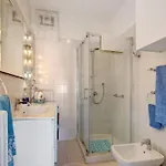 Casa Leo